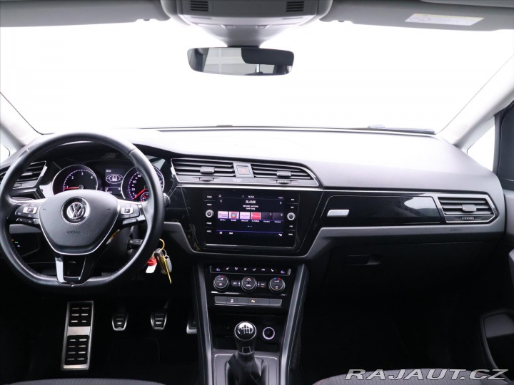 Volkswagen Touran 2,0 TDI 110kW Sound LED D 2017