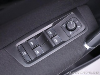 Volkswagen Touran 2,0 TDI 110kW Sound LED D 2017