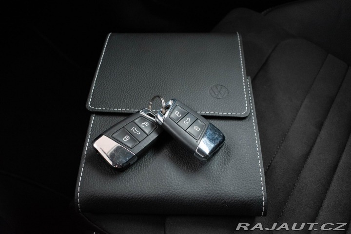 Volkswagen Passat 2.0 TSI ELEGANCE*TAŽNÉ*ČR 2021