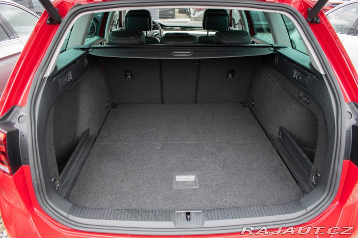 Volkswagen Passat 2.0 TSI*REZERVACE* 2021