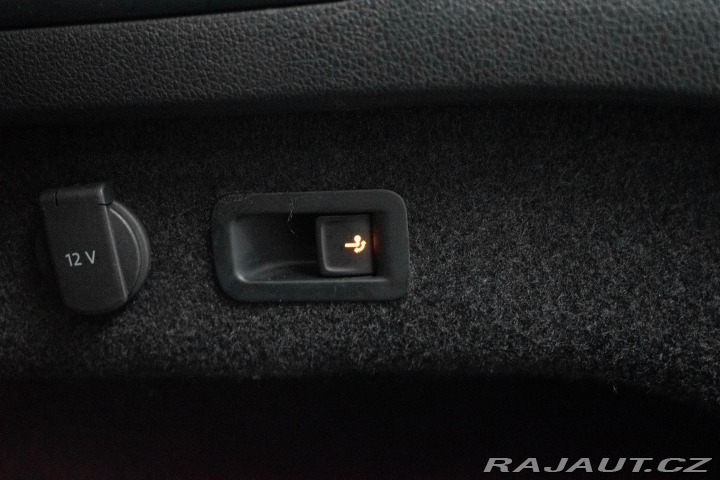 Volkswagen Passat 2.0 TSI*REZERVACE* 2021
