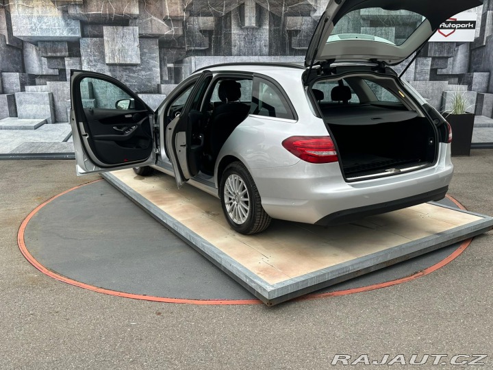 Mercedes-Benz C 220CDI,125KW,VYHŘ. SED., 2015