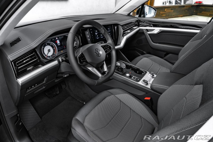 Volkswagen Touareg 3,0TDI 170kW, Vzduch, LED 2023