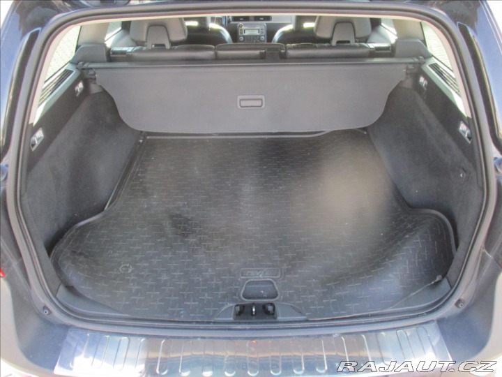 Volvo XC70 2,4 D5 SUMMUM AWD Radar X 2011