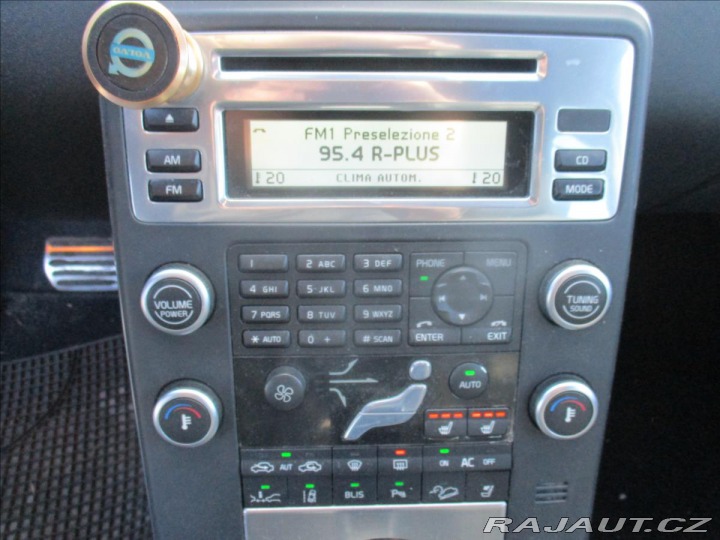 Volvo XC70 2,4 D5 SUMMUM AWD Radar X 2011