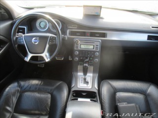 Volvo XC70 2,4 D5 SUMMUM AWD Radar X 2011