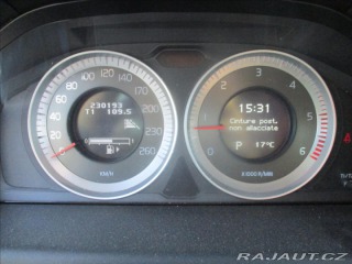Volvo XC70 2,4 D5 SUMMUM AWD Radar X 2011
