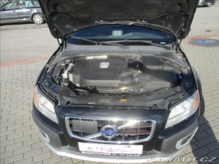 Volvo XC70 2,4 D5 SUMMUM AWD Radar X 2011