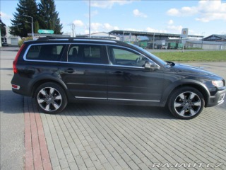 Volvo XC70 2,4 D5 SUMMUM AWD Radar X 2011