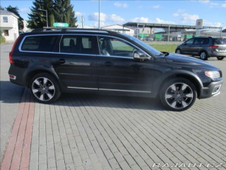 Volvo XC70 2,4 D5 SUMMUM AWD Radar X 2011