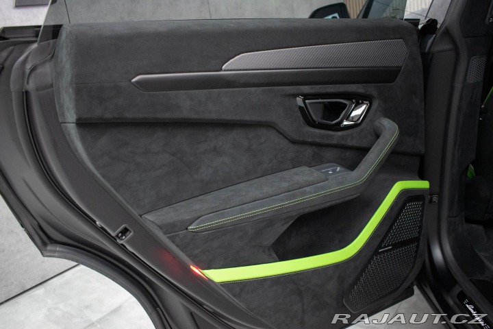 Lamborghini Urus *REZERVACE* 2023
