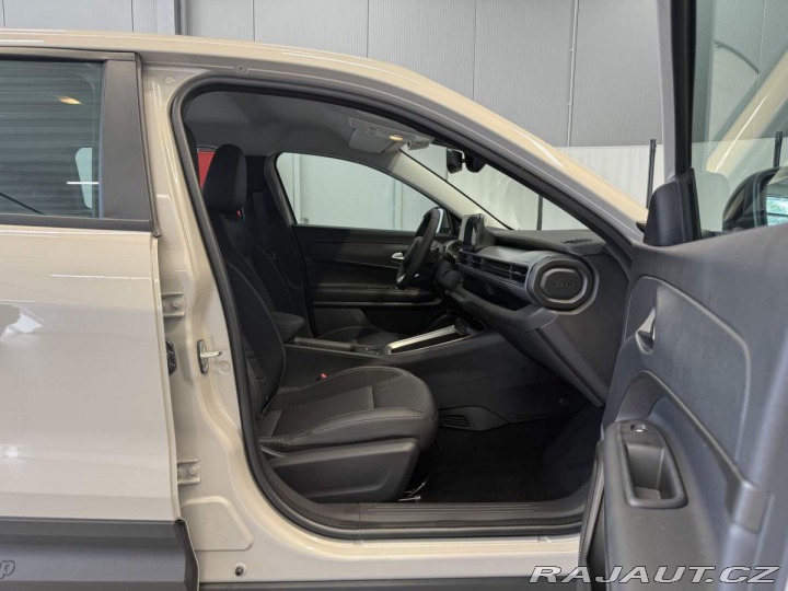 Jeep Avenger Altitude 1.2 Turbo 110k M 2025
