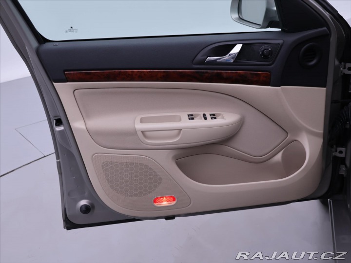 Škoda Octavia 1,4 TSI DSG Elegance Serv 2009