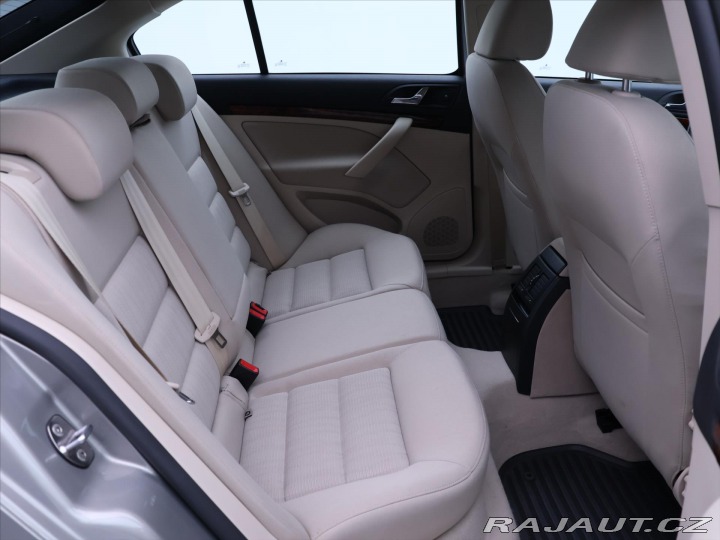 Škoda Octavia 1,4 TSI DSG Elegance Serv 2009