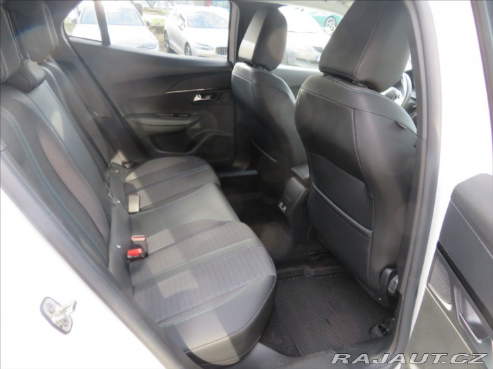 Peugeot 2008 1,2 PureTech 2021