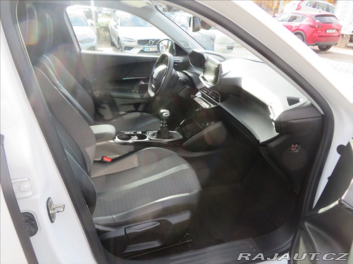 Peugeot 2008 1,2 PureTech 2021