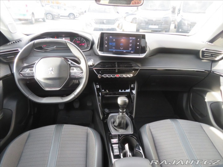 Peugeot 2008 1,2 PureTech 2021