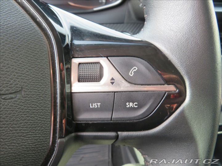 Peugeot 2008 1,2 PureTech 2021