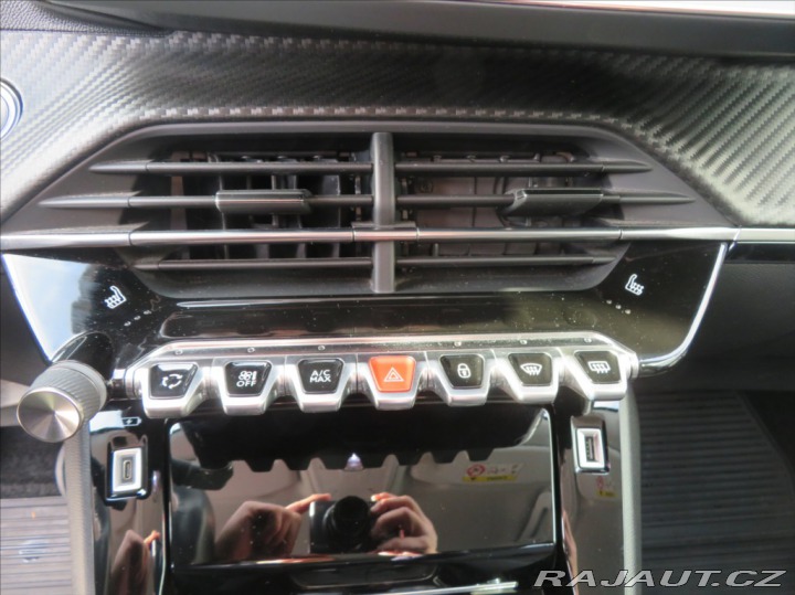 Peugeot 2008 1,2 PureTech 2021