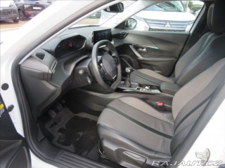 Peugeot 2008 1,2 PureTech 2021