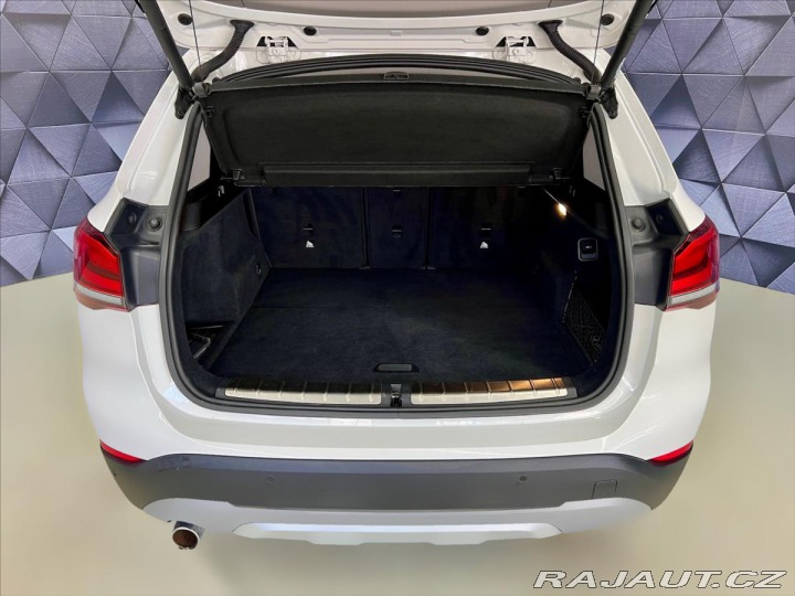 BMW X1 18d sDrive XLINE A/T, BI- 2017