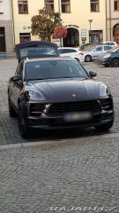 Porsche Macan  2021