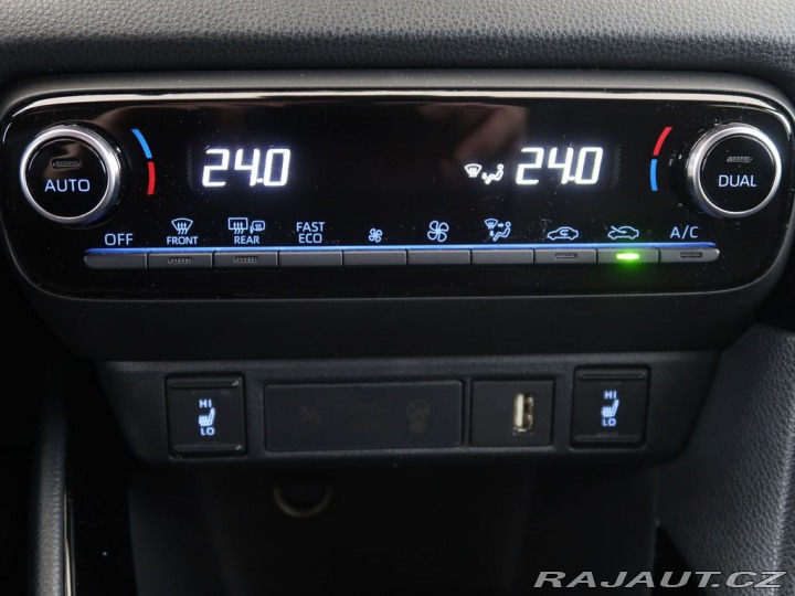 Toyota Yaris 1,5Hybrid,CZ,Selection 2021