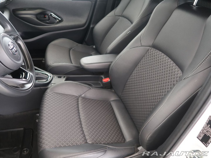 Toyota Yaris 1,5Hybrid,CZ,Selection 2021
