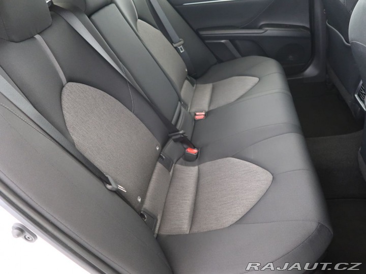 Toyota Camry 2.5Hybrid,CZ,1Maj,Comfort 2022