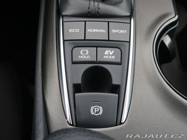 Toyota Camry 2.5Hybrid,CZ,1Maj,Comfort 2022