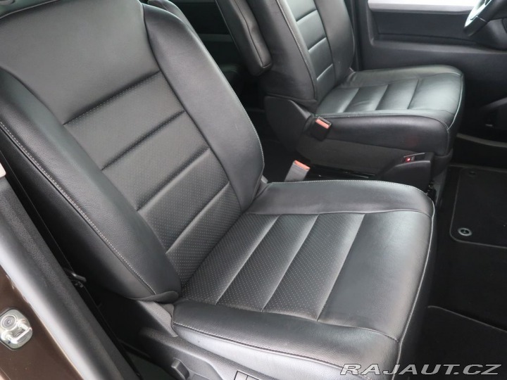 Peugeot Traveller 2.0HDi,CZ,130kW,8Míst,AT, 2022