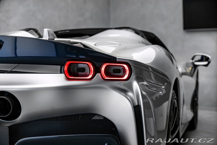 Ferrari SF90 Spider 2025