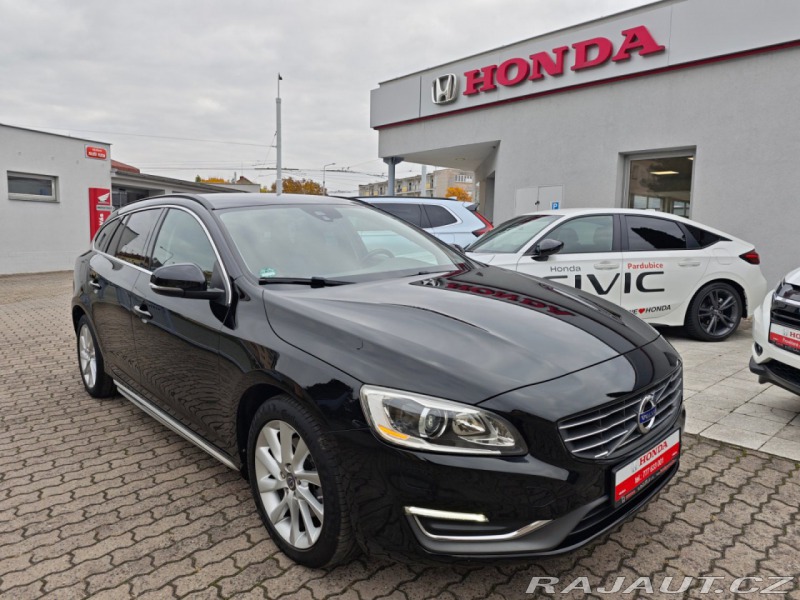Volvo V60 2.0 D4 Momentum Xenon Web