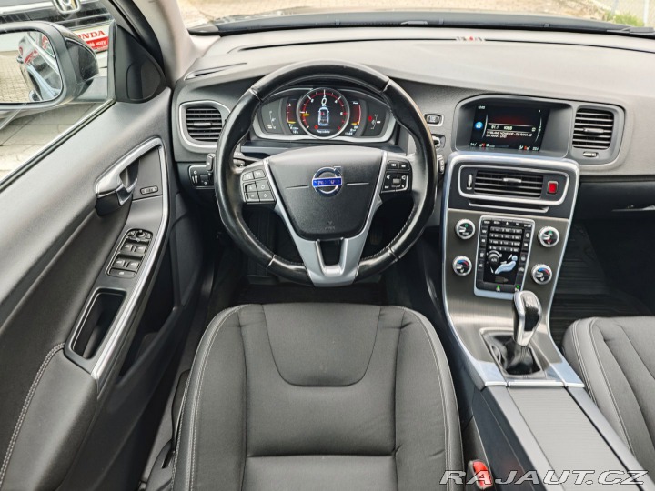 Volvo V60 2.0 D4 Momentum Xenon Web 2014