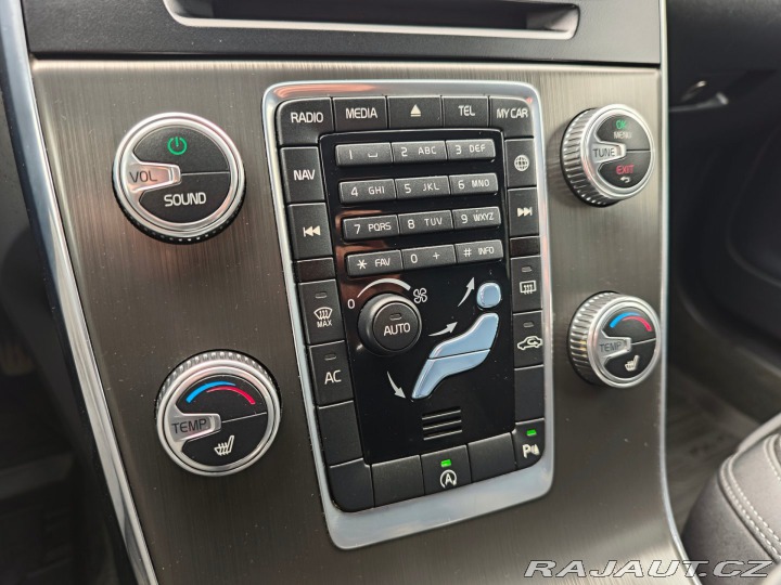 Volvo V60 2.0 D4 Momentum Xenon Web 2014