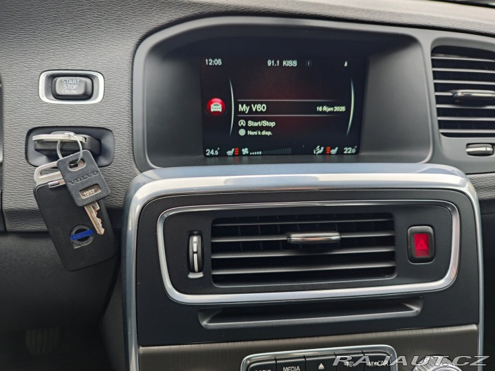 Volvo V60 2.0 D4 Momentum Xenon Web 2014