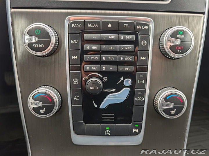 Volvo V60 2.0 D4 Momentum Xenon Web 2014