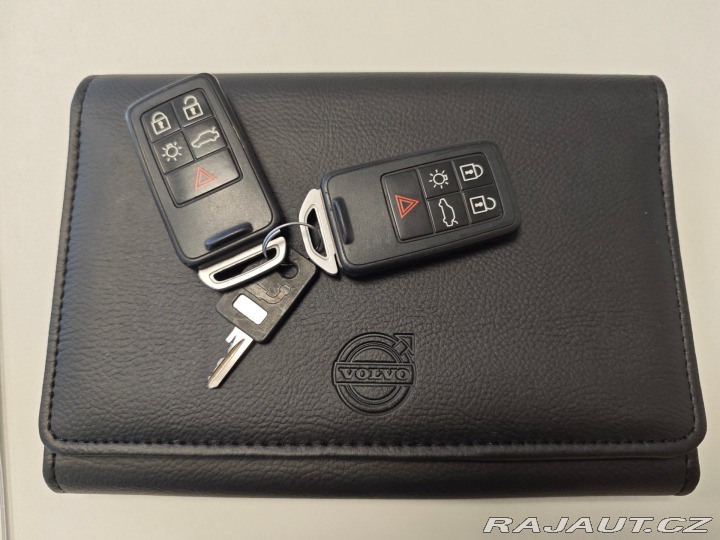 Volvo V60 2.0 D4 Momentum Xenon Web 2014