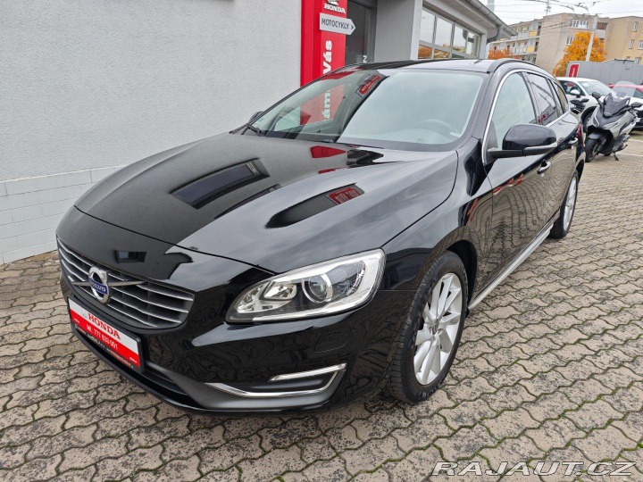 Volvo V60 2.0 D4 Momentum Xenon Web 2014