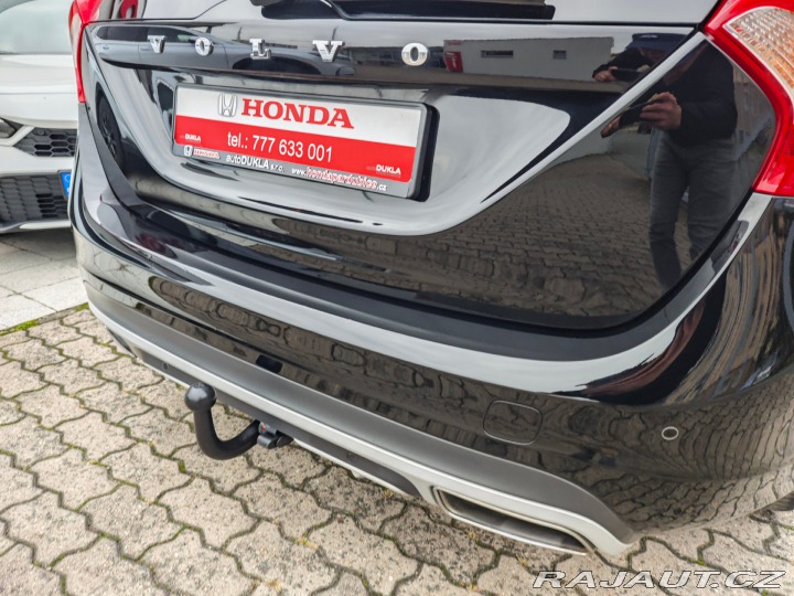 Volvo V60 2.0 D4 Momentum Xenon Web 2014