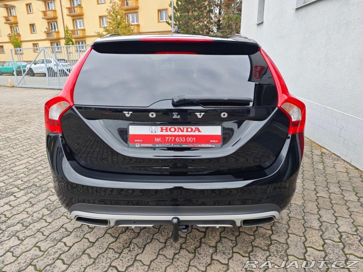 Volvo V60 2.0 D4 Momentum Xenon Web 2014