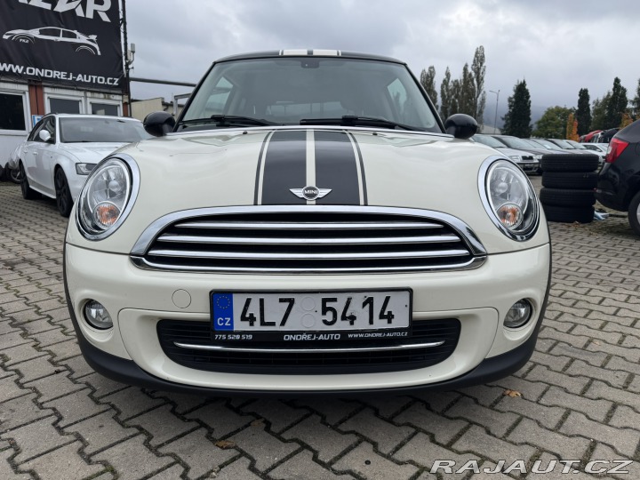 Mini Cooper 1,6i 90KW 60K NÁJEZD KOLA 2013