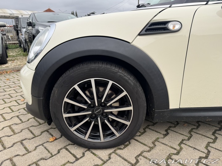 Mini Cooper 1,6i 90KW 60K NÁJEZD KOLA 2013