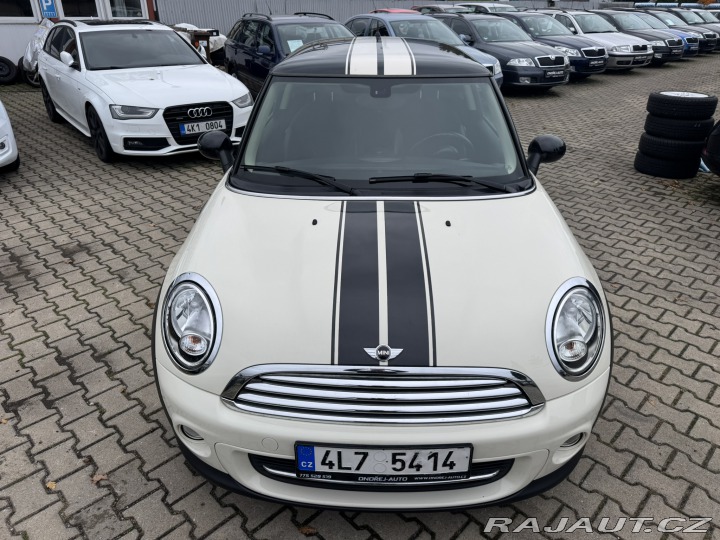 Mini Cooper 1,6i 90KW 60K NÁJEZD KOLA 2013