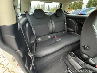 Mini Cooper 1,6i 90KW 60K NÁJEZD KOLA 2013