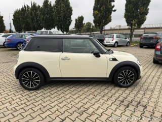 Mini Cooper 1,6i 90KW 60K NÁJEZD KOLA 2013