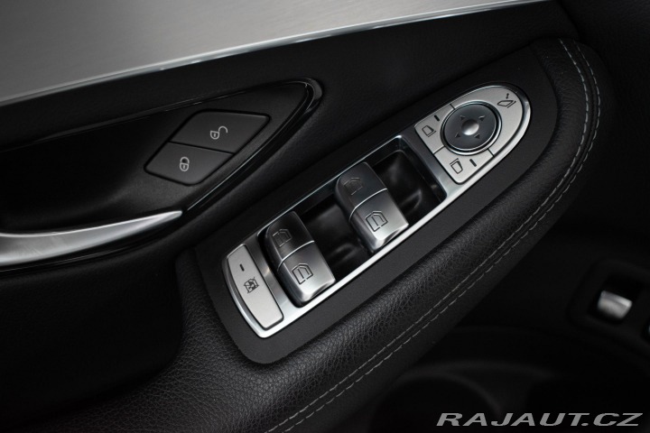 Mercedes-Benz GLC 200d REZERVACE 2019