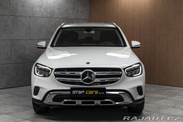 Mercedes-Benz GLC 200d REZERVACE 2019