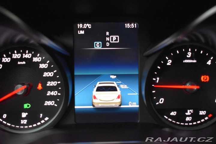 Mercedes-Benz GLC 200d REZERVACE 2019