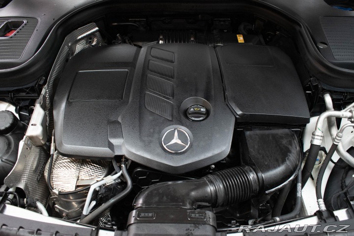 Mercedes-Benz GLC 200d REZERVACE 2019